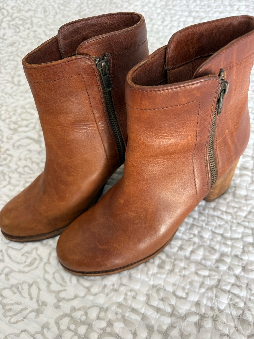 Frye Leather Booties 8.5 - Picture 5 of 7
